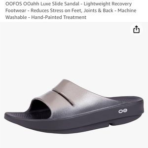 EUC OOFOS OOahh Luxe Slide Sandals
